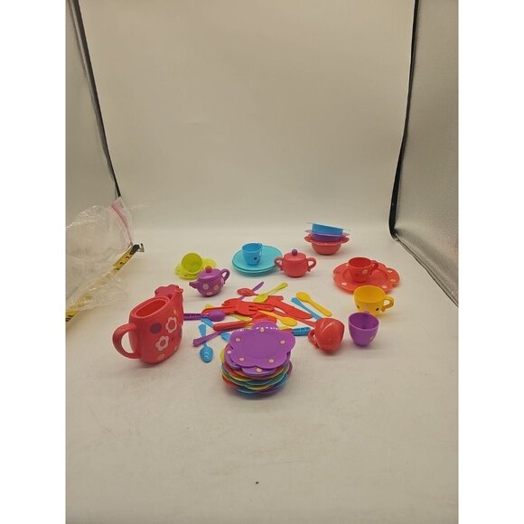 Little Tikes Kitchen Pretend Play Dishes Huge Lot Silverware Cups Teapots - Picture 1 of 9